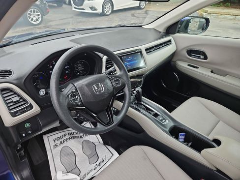 Used 2017 Honda HR-V EX image 15