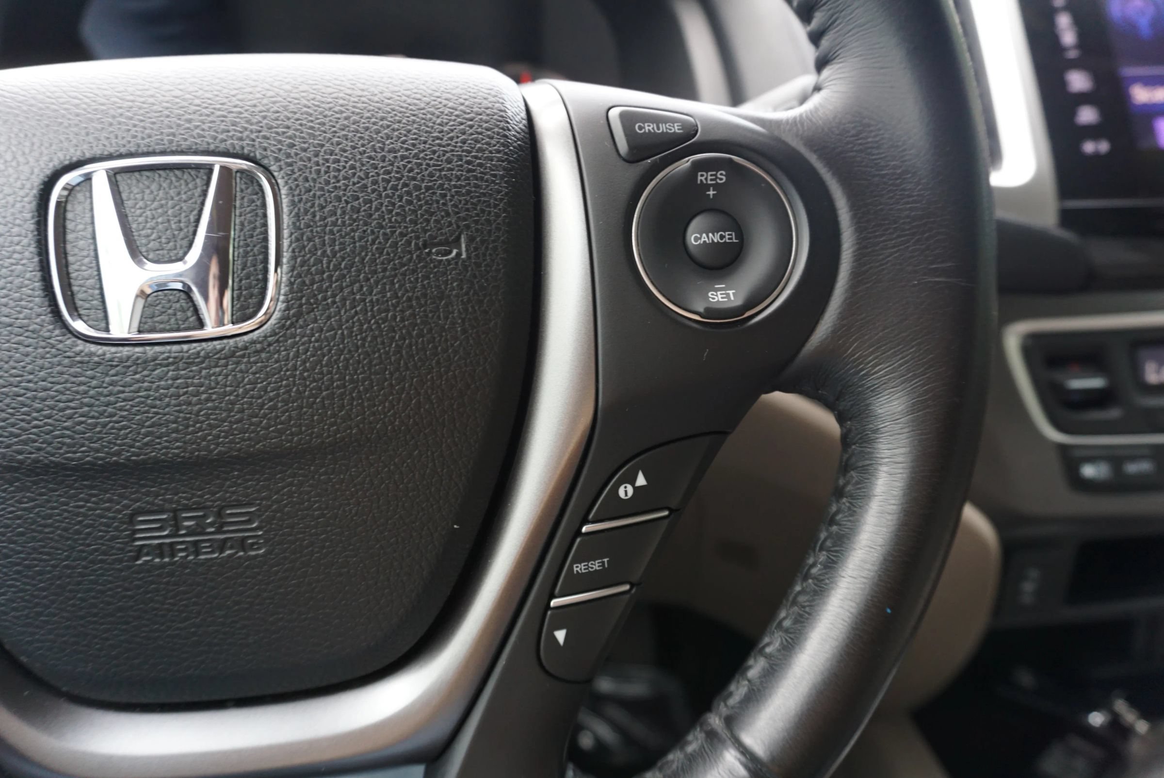 Used 2018 Honda Pilot EX-L image 35