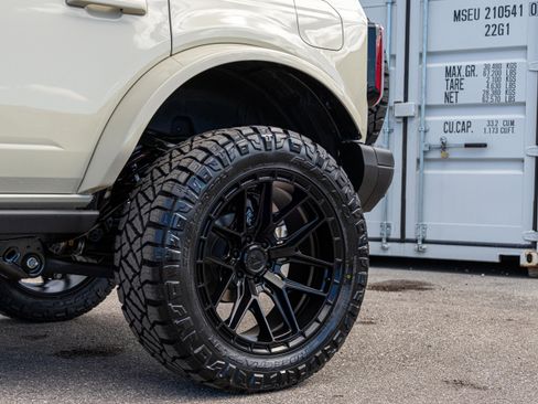 New 2025 Ford Bronco Badlands AWD/4WD image 38