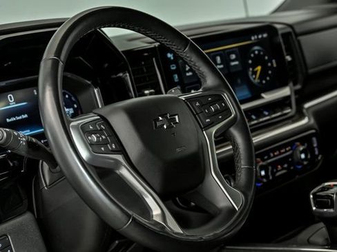 Used 2023 Chevrolet Silverado 1500 RST w/ Z71 Off-Road Package AWD/4WD image 13