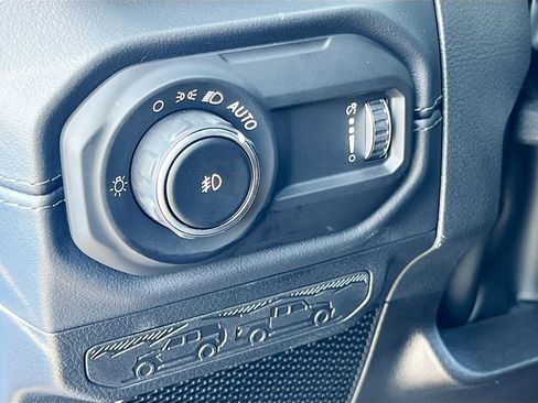 Used 2025 Jeep Wrangler Unlimited Rubicon w/ Safety Group image 10