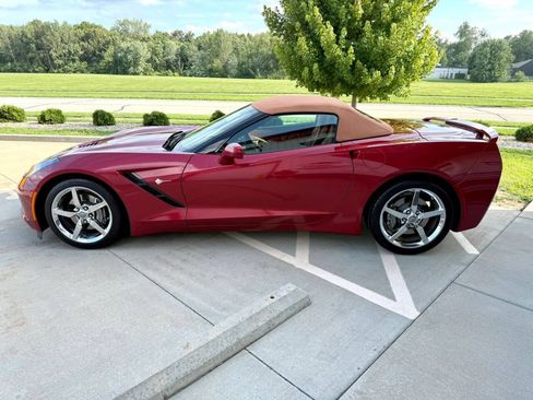 Used 2014 Chevrolet Corvette Stingray Convertible w/ 3LT Preferred Equipment Group RWD image 5
