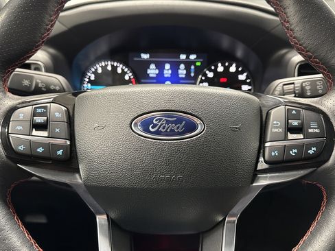 Used 2023 Ford Explorer ST-Line AWD/4WD image 17