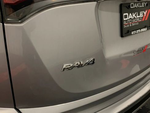 Used 2017 Toyota RAV4 XLE image 16