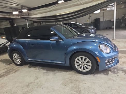 Used 2019 Volkswagen Beetle 2.0T S FWD image 5