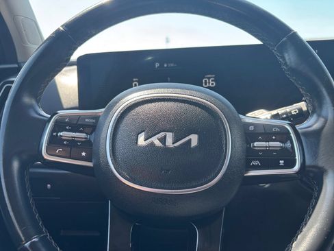 Used 2024 Kia Sorento S FWD image 29