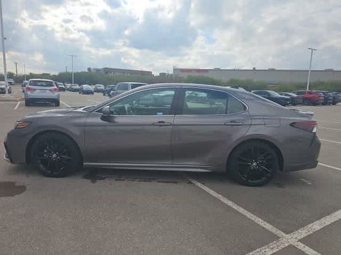 Used 2024 Toyota Camry XSE image 9