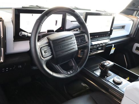 Used 2025 GMC Hummer EV 3X AWD/4WD image 18