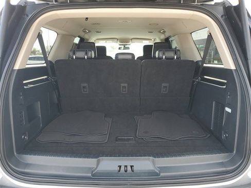 Used 2024 Ford Expedition Max XLT image 9