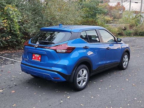 Certified 2025 Nissan Kicks Play S image 4