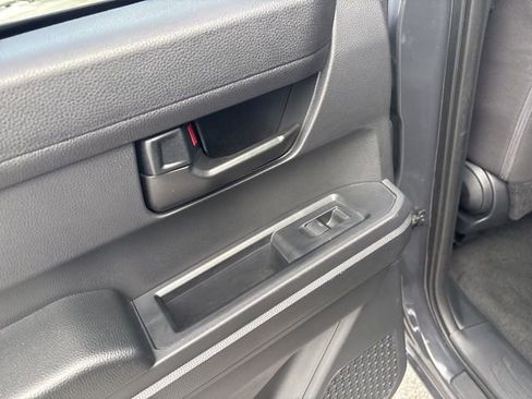 Certified 2025 Toyota Tacoma SR5 image 19