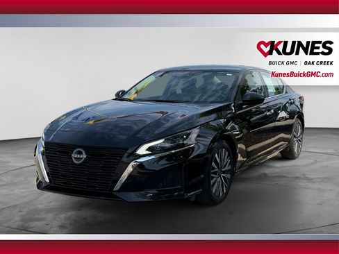 Used 2025 Nissan Altima 2.5 SV FWD image 5