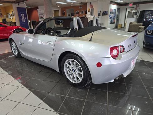 Used 2005 BMW Z4 3.0i image 6