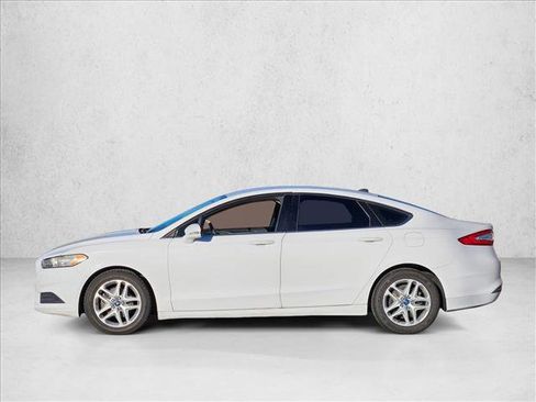 Used 2013 Ford Fusion SE image 8