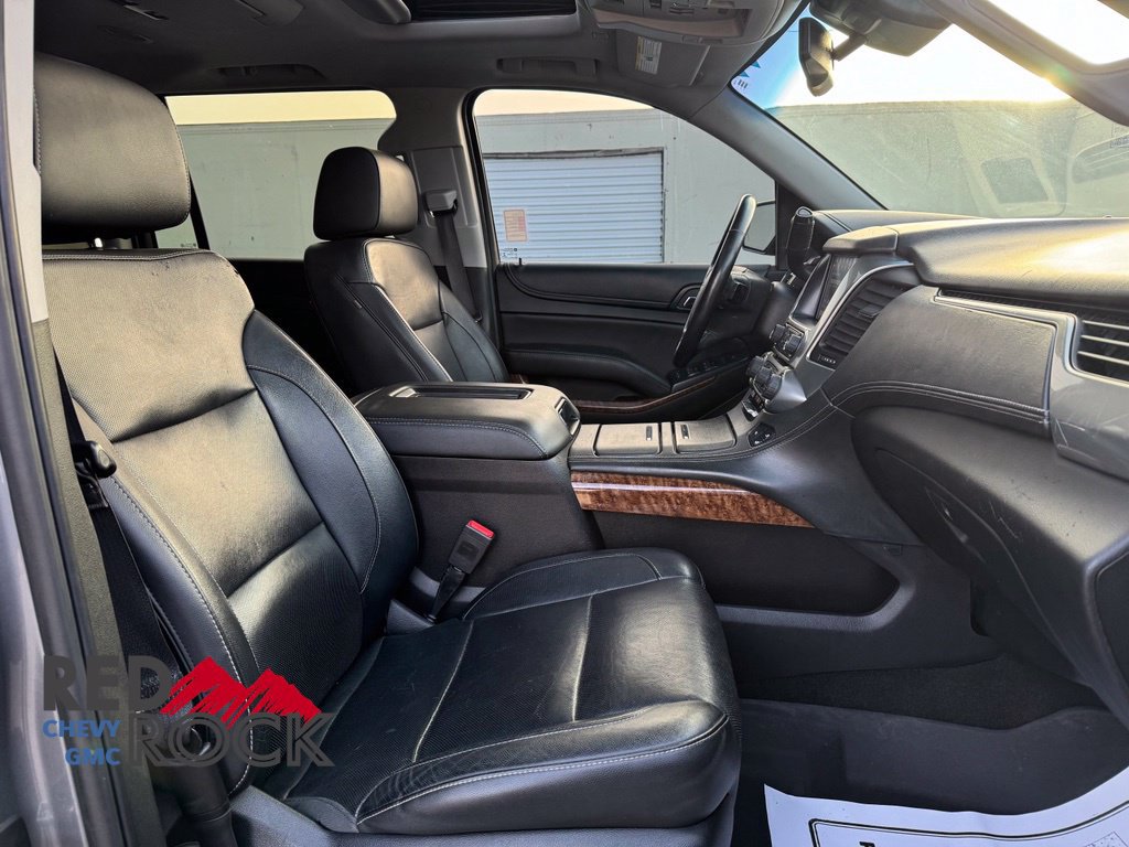 Used 2018 Chevrolet Suburban Premier AWD/4WD image 18