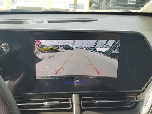 Used 2024 Chevrolet Trax LT image 24