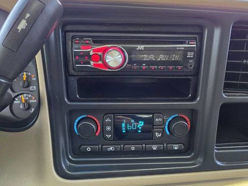 Used 2005 Chevrolet Tahoe LT w/ LT Preferred Equipment Group AWD/4WD image 13
