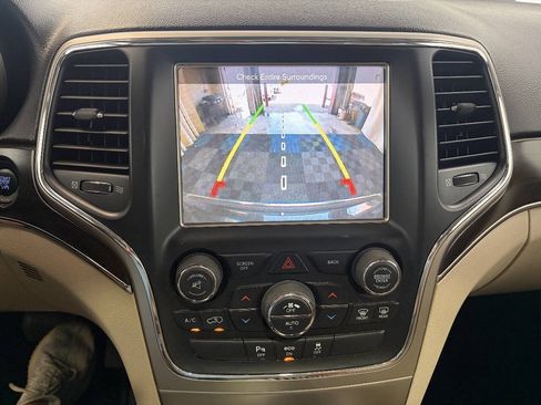 Used 2014 Jeep Grand Cherokee Limited RWD image 17