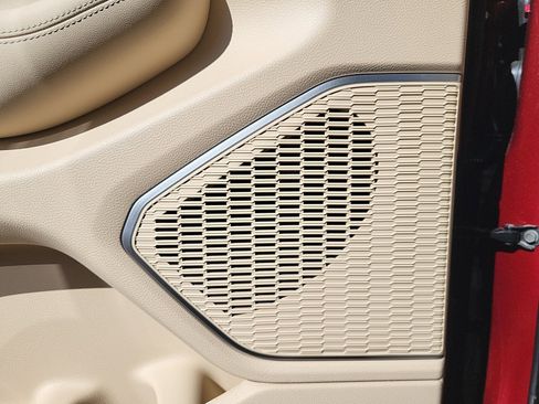 New 2025 Jeep Grand Cherokee L Limited w/ Black Appearance Package image 26