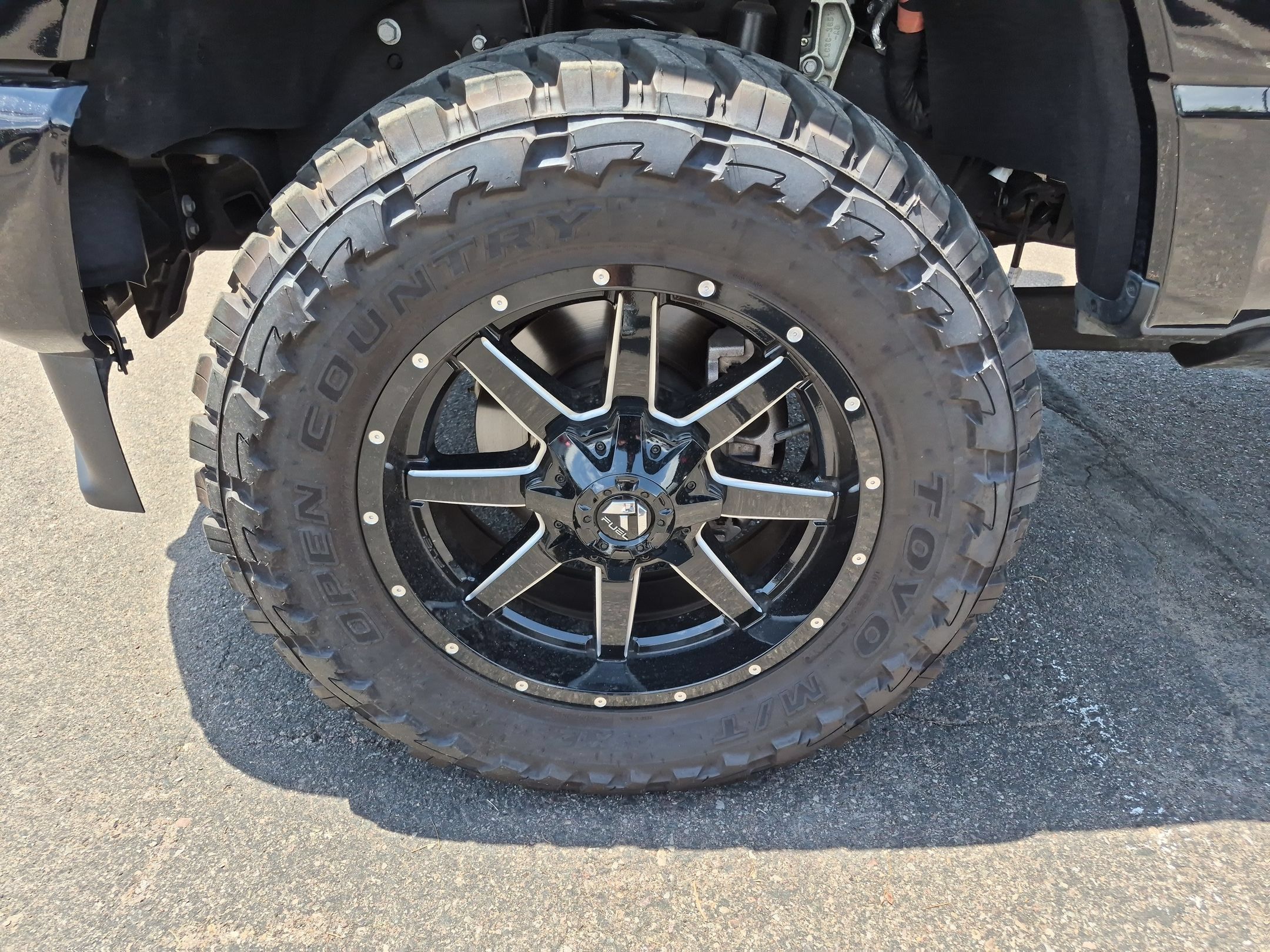 New 2025 Ford F350 Platinum w/ FX4 Off-Road Package AWD/4WD image 7