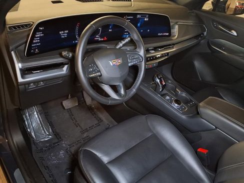 Certified 2025 Cadillac XT4 Premium Luxury AWD/4WD image 3