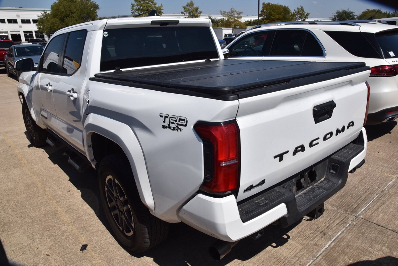 Used 2025 Toyota Tacoma TRD Sport AWD/4WD image 7