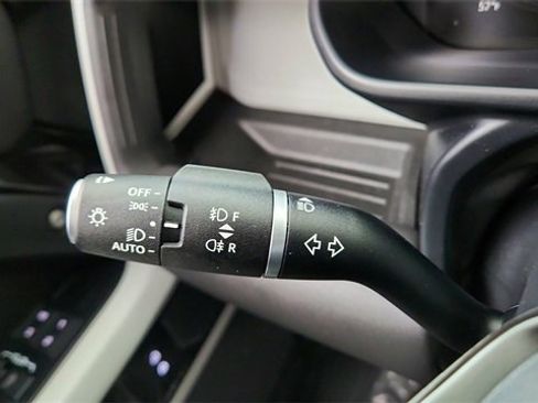 Used 2024 Land Rover Defender 110 S image 39