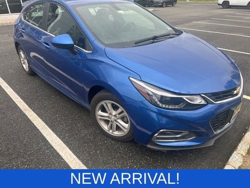 Used 2017 Chevrolet Cruze LT w/ RS Package FWD image 2