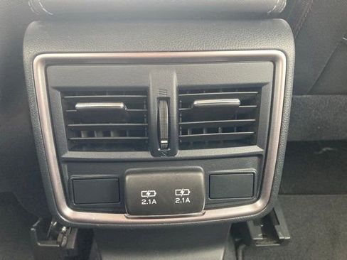 Used 2020 Subaru Forester Limited image 19