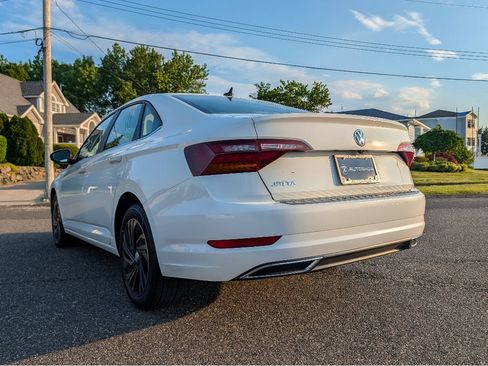 Used 2019 Volkswagen Jetta R-Line FWD image 8