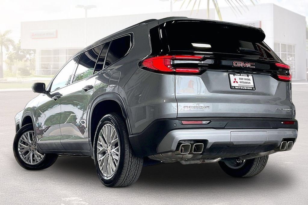 Used 2026 GMC Acadia Elevation w/ Elevation Premium Package FWD image 32