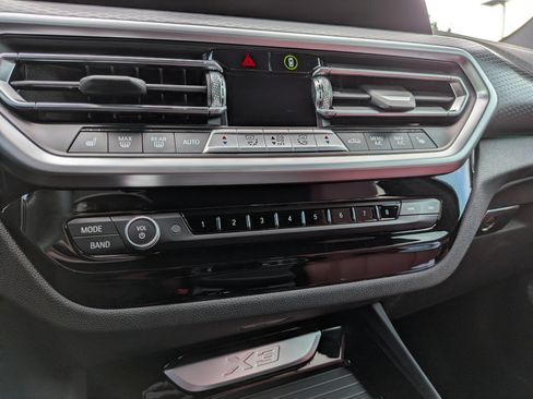 Certified 2024 BMW X3 xDrive30i w/ M Sport Package AWD/4WD image 19