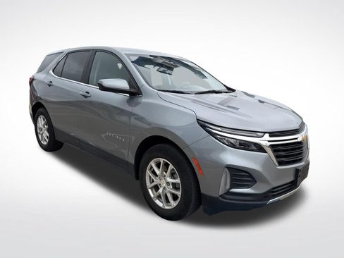 Used 2023 Chevrolet Equinox LT FWD image 3