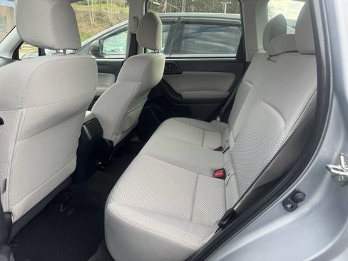 Used 2018 Subaru Forester 2.5i Premium w/ All-Weather Package image 9