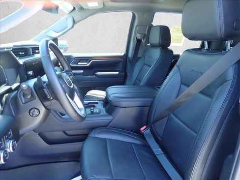 Used 2025 GMC Sierra 1500 Denali AWD/4WD image 11