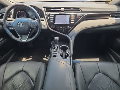 Used 2018 Toyota Camry XLE FWD image 9