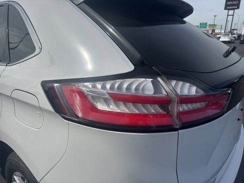 Used 2024 Ford Edge SEL image 23