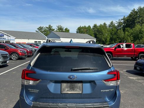 Used 2023 Subaru Forester Limited AWD/4WD image 6