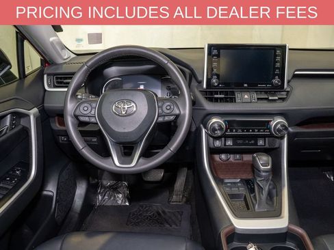 Used 2021 Toyota RAV4 Limited FWD image 7