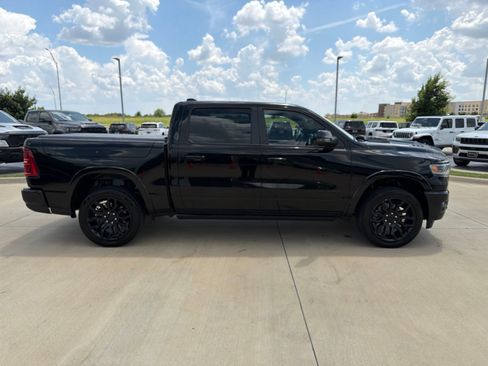 Used 2025 RAM 1500 Limited AWD/4WD image 6