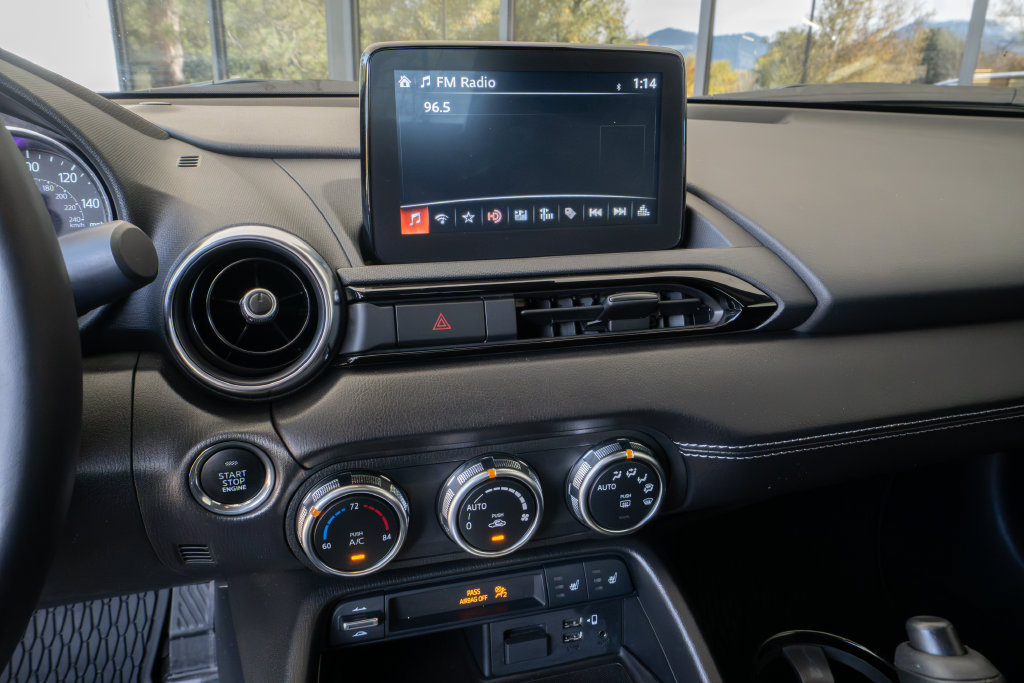 Used 2023 MAZDA MX-5 Miata Grand Touring w/ Weather Package RWD image 11