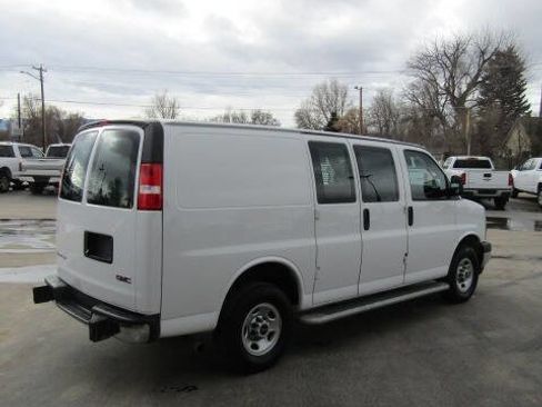 Used 2023 GMC Savana 2500 w/ Driver Convenience Package image 4