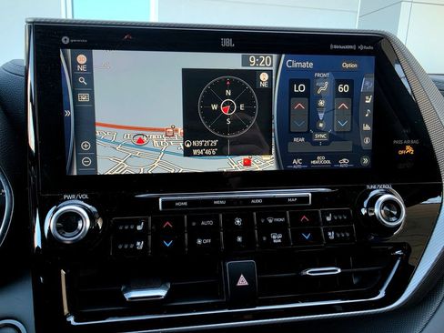 Used 2021 Toyota Highlander Platinum AWD/4WD image 47