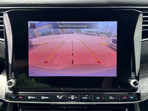 Used 2024 Jeep Wagoneer L Series II w/ Flexible Seating Group RWD image 25