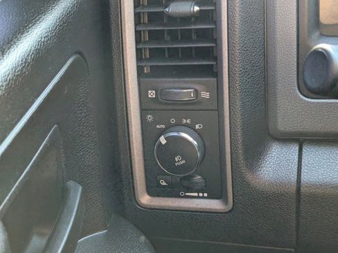 Used 2018 RAM 1500 Express w/ Express Value Package image 19