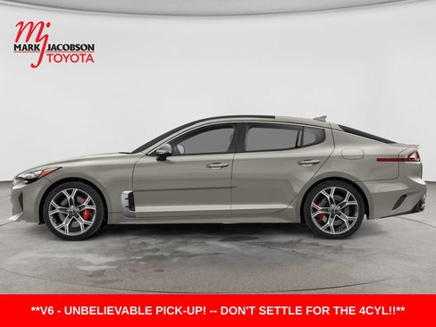 Used 2019 Kia Stinger GT1 RWD image 4