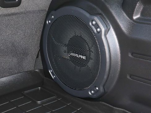 Used 2022 Jeep Wrangler Unlimited Rubicon w/ Trailer Tow Package image 26