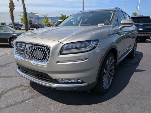 Used 2023 Lincoln Nautilus Reserve w/ Equipment Group 202A AWD/4WD image 8