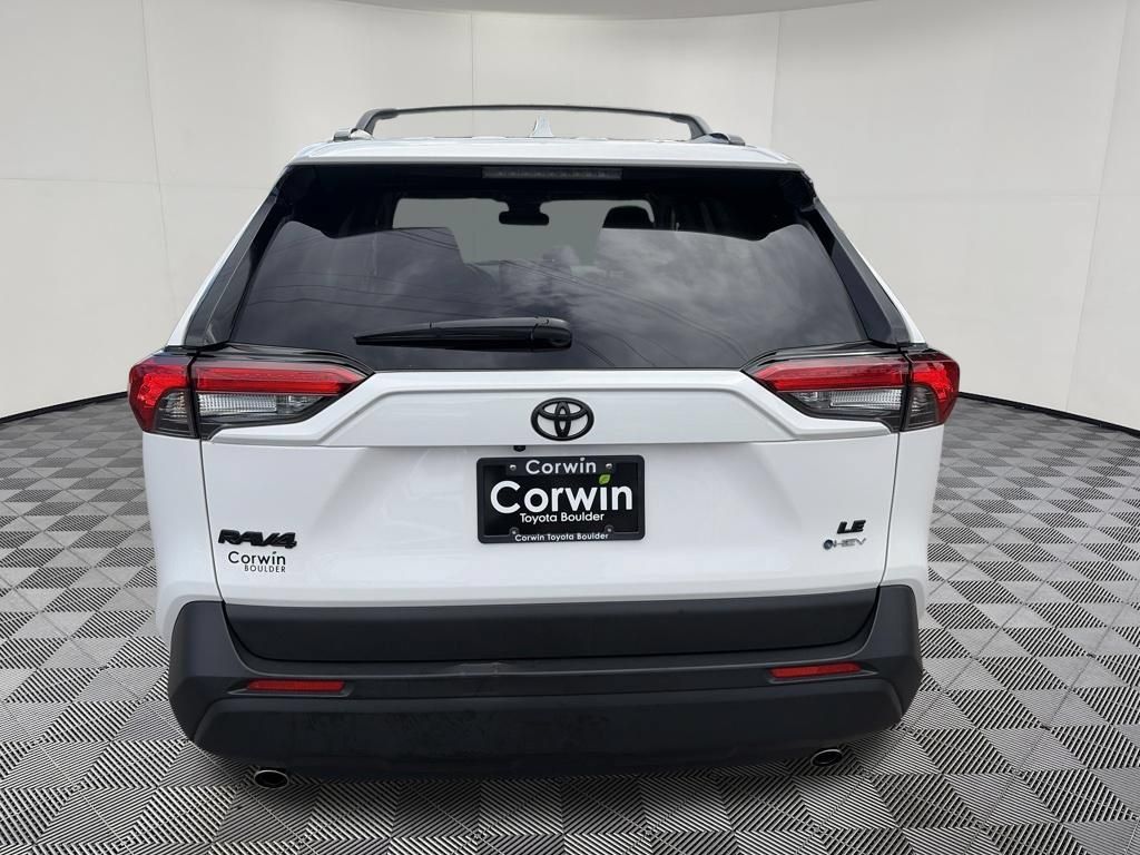 Used 2025 Toyota RAV4 LE AWD/4WD image 8