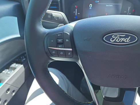 Used 2026 Ford Maverick Lobo AWD/4WD image 12